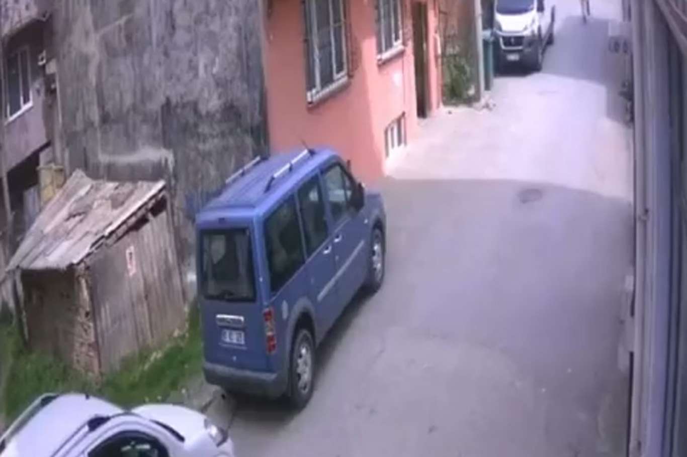 Bursa’da düşen eğitim uçağın görüntüleri kameralara yansıdı Bursa’da düşen eğitim uçağın görüntüleri kameralara yansıdı